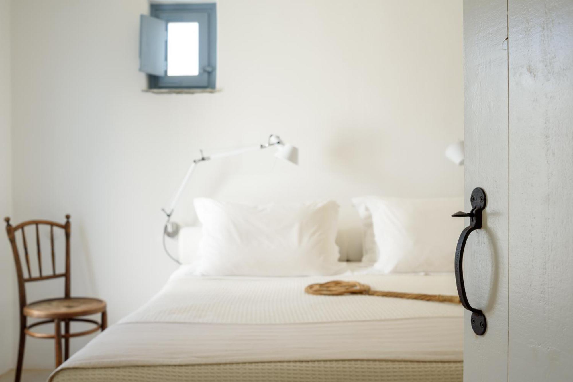 Mezzolovero Suites Kímolosz Kültér fotó